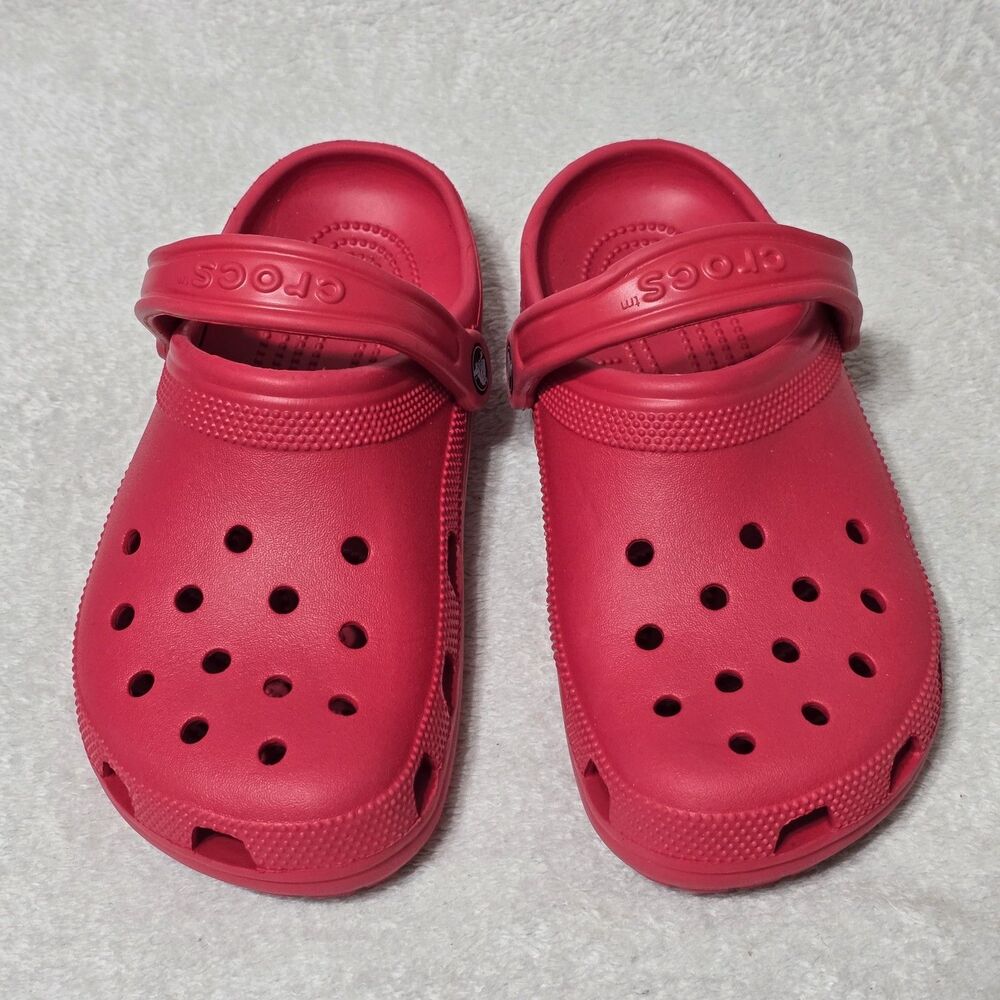 Crocs Unisex Men's Sz 6 Women's Sz 8 Red Classic Clogs Slip On